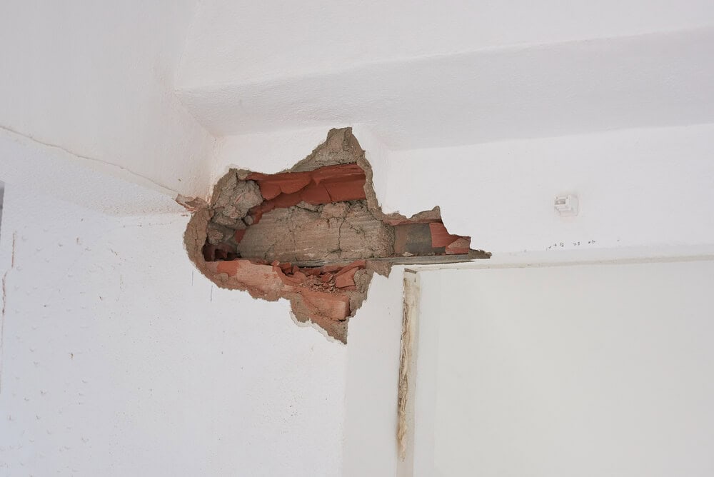 How Do Interior Flaws Devalue Renovated Homes? - Home In The Pastures